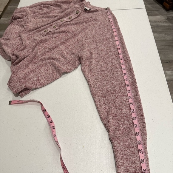 CAbi Long Sleeve Henley Top Burgundy Heather #4200 Soft Comfy Tee Women’s Size M - Picture 5 of 11